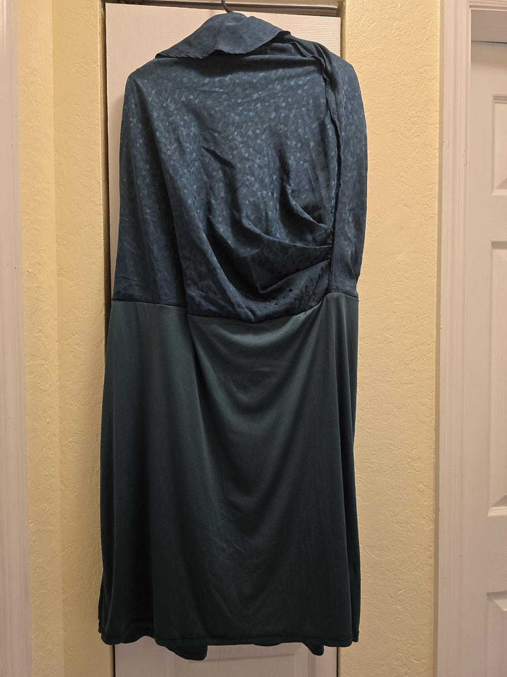 Lane Bryant Emerald Green Ruffle Wrap Midi Dress Plus Size 24 Homecoming Ready - Picture 7 of 9